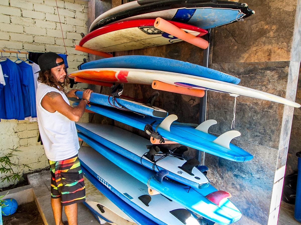 Ostello Experiencia Surf Camp Brisas de Zicatela Esterno foto